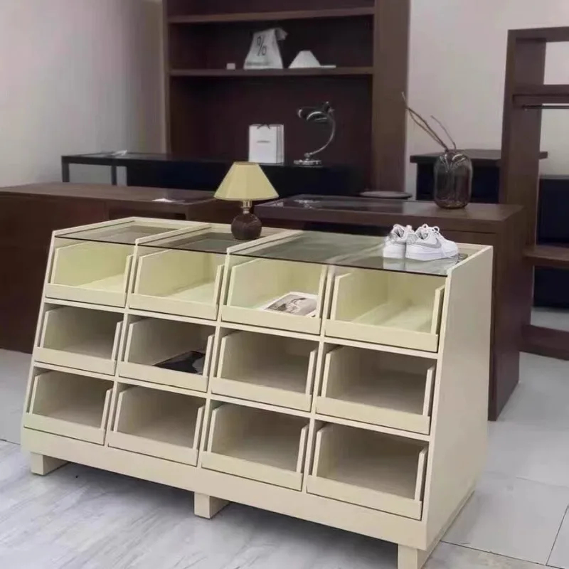 Negozio di Abbigliamento per B - Furniture Hardware Stores recensione e prezzo